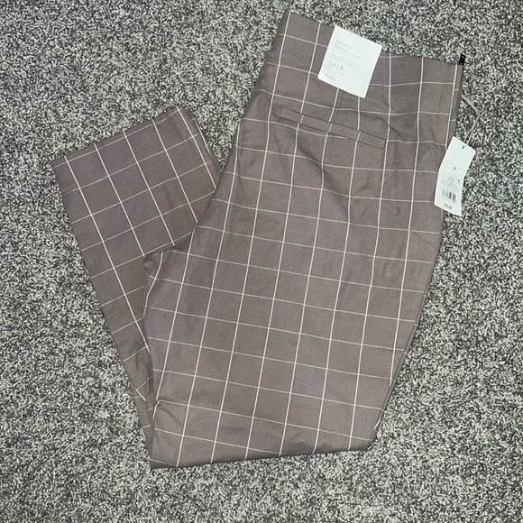 Stylish Gray Checkered Women's Pants - Picture 1 of 3